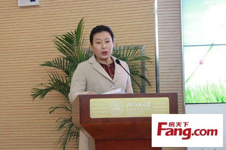 石家庄市长安区人民政府副区长邓小梅主持活动