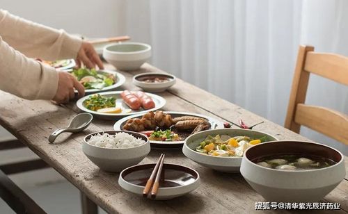 营养均衡的饮食,才能给考生提供正常脑力活动所需要的能量.