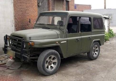 他告诉记者,二代军车的研发成功,标志着北京吉普已经完全具备了从零