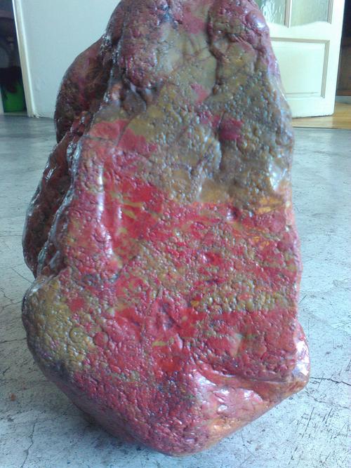 这块原石是鸡血石还是玛瑙