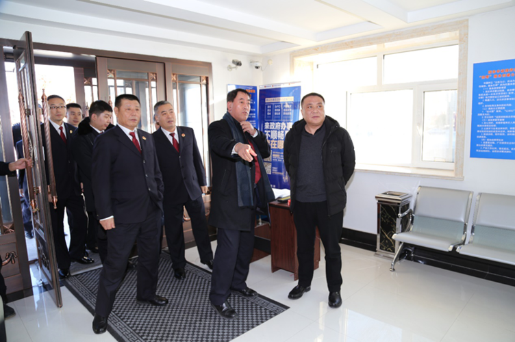 代表之声   在汇报会上,五大连池人民检察院党组书记,检察长李宝库