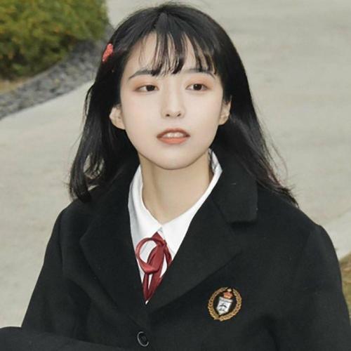 日系清新治愈的qq美女头像两张一组