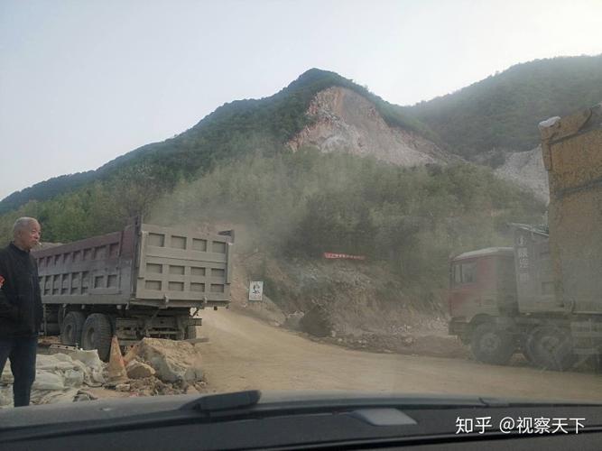 河南南召县板山坪镇板山村上板山根一矿山恢复治理严重违规