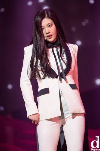 "girl crush".女团的西装时尚