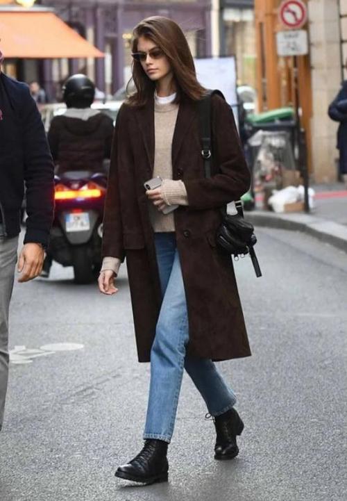 大衣和风衣里面怎么搭配会穿的女人一般都这么打扮很有档次