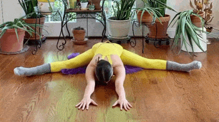 瑜伽横叉不用每天趴青蛙,练这10个动作效果更好!