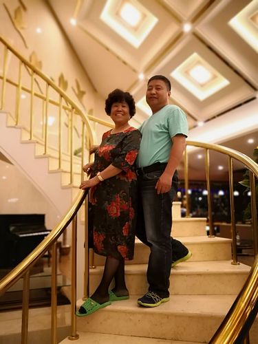 看!师宏才夫妻的美照!