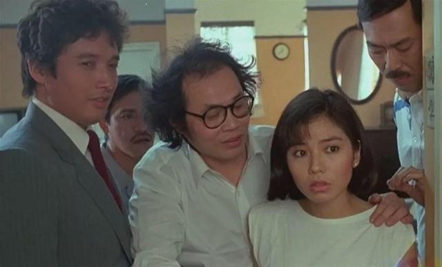 《大亨》期间爱上了陈玉莲,而钟楚红也因为《奇谋妙计五福星》和成龙