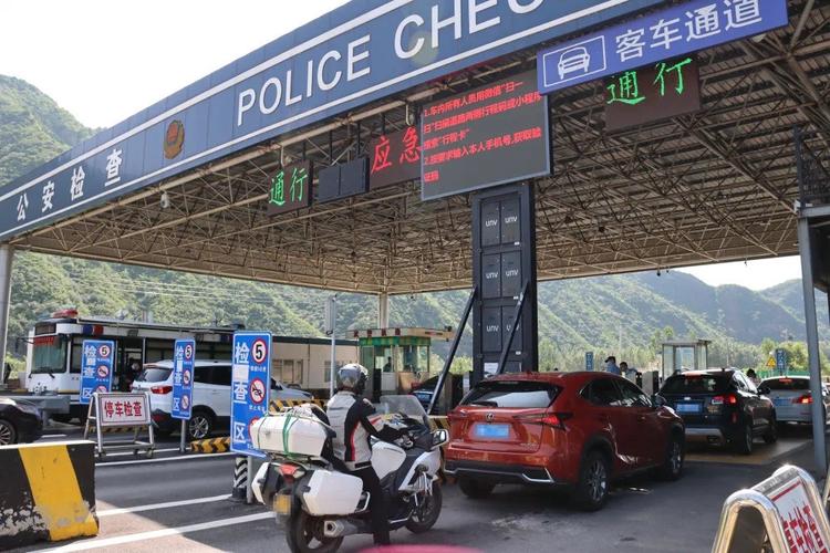 进京车辆临检排长队?北京最北检查站,这招儿缓堵很有效