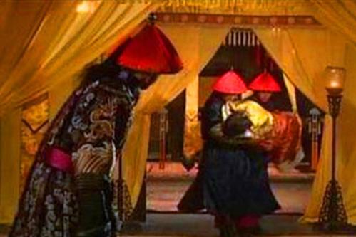 清朝皇帝临幸妃子5分钟已完事为何等太监喊4个字才出来