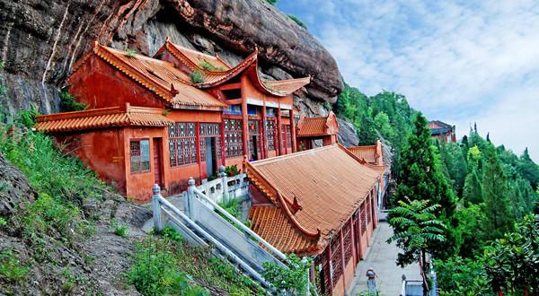  p>悬鼓观,位于湖北省十堰市郧西县的一处景点. /p>