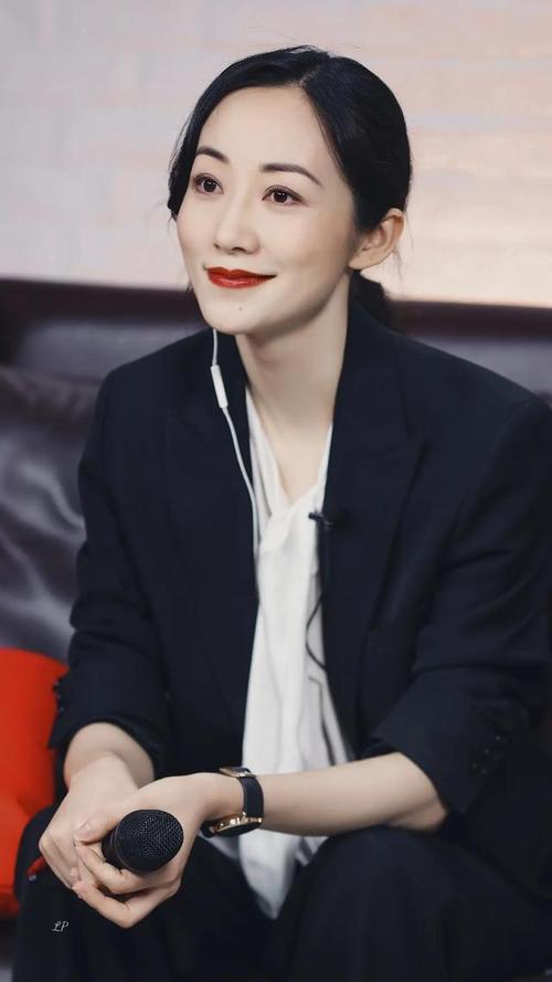 女明星西装造型,甜美少女也可以变身霸道总攻
