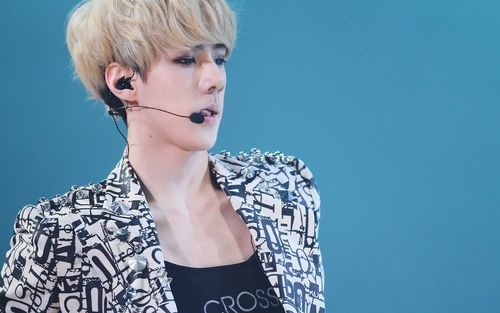 电脑壁纸 明星 日韩明星 exo成员吴世勋