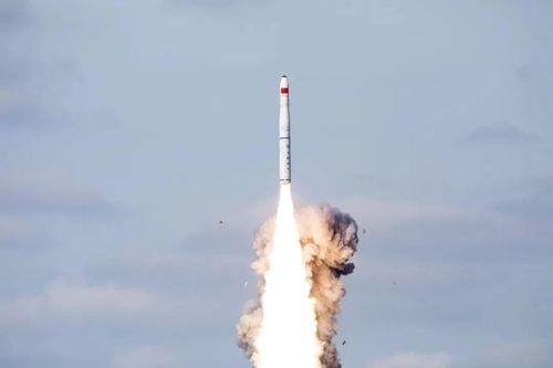 "一箭九星"!长征十一号成功完成海上发射