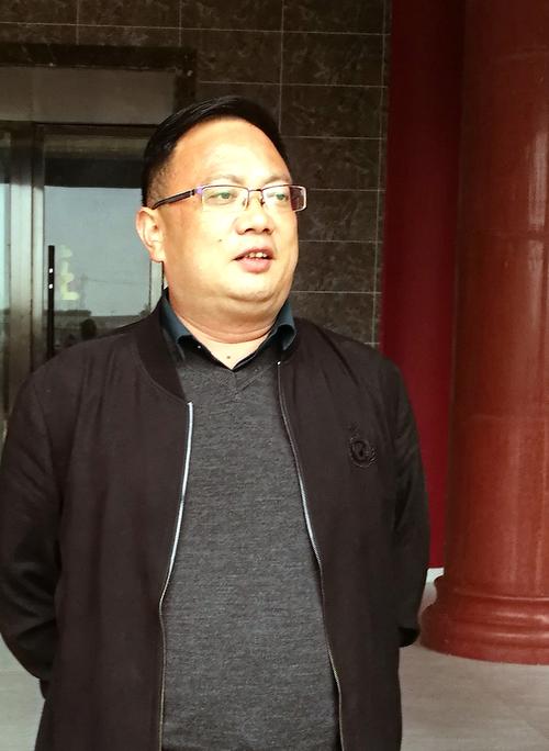 集团董事长刘治国先生号召大家向荣誉人员学习,并对大家提出新的