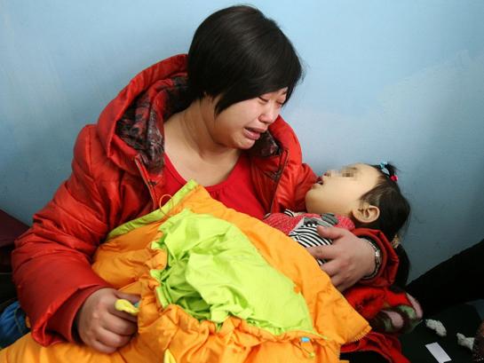 辽宁鞍山4岁女童输液抽搐 2小时后死亡