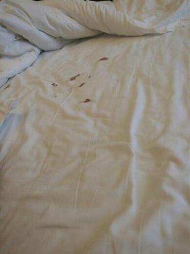 第一次为什么血一块一块的而且当时没流血