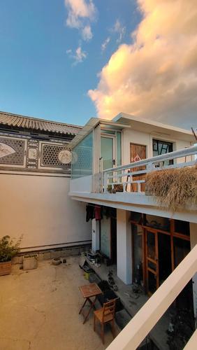 稀缺资源:大理洱海边村中老院子转让