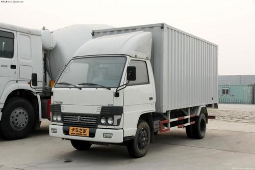 广汽日野 270y系列 102马力 4.26米单排厢式轻卡