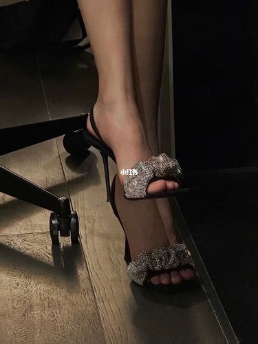 十厘米的女王高跟鞋_高跟鞋_时尚_鞋靴