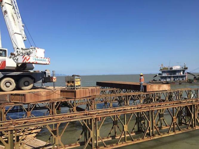 搭设水上钢平台