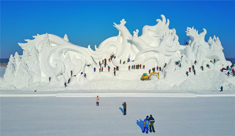巨型雪雕"领衔"长春净月雪世界开园