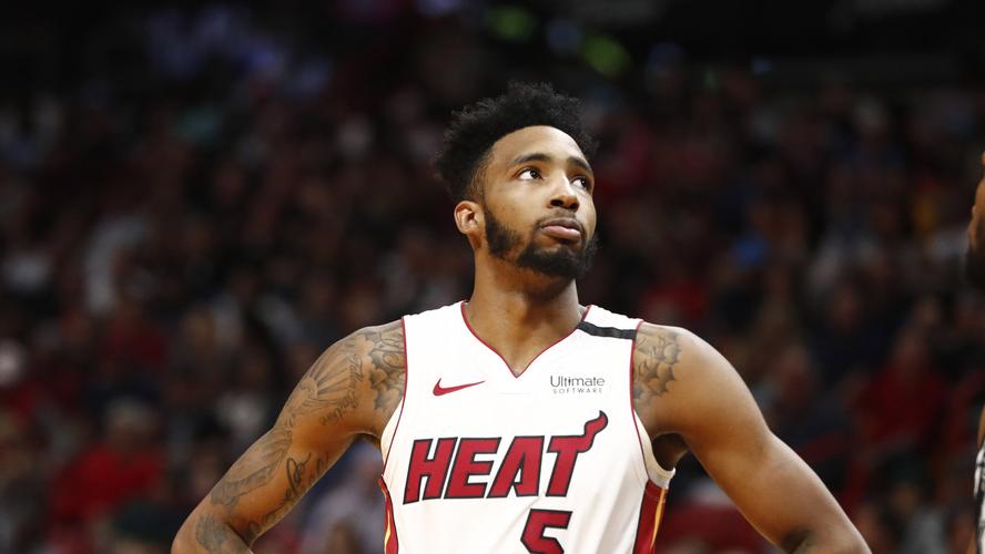 可能成为季后赛秘密武器的球员:迪文岑佐&小琼斯在列