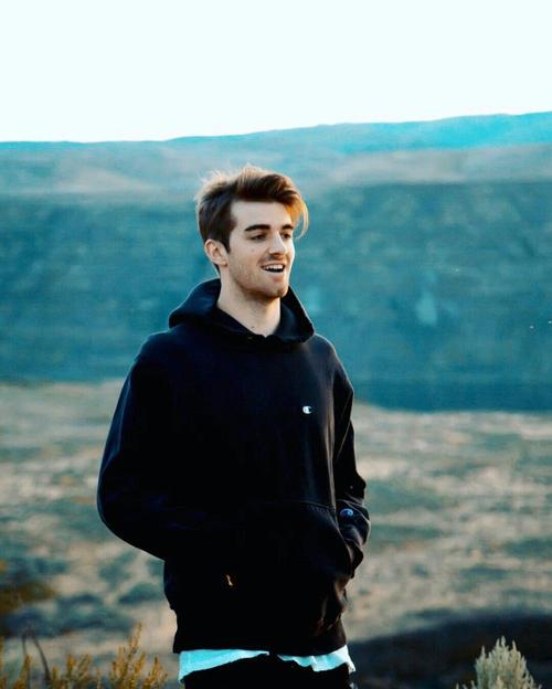 有哪些值得收藏的安德鲁·塔格特照片? - 知乎