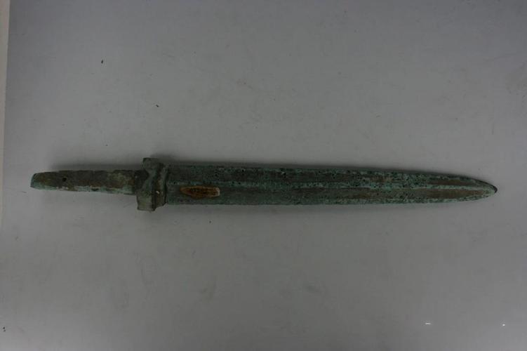 西汉青铜铍