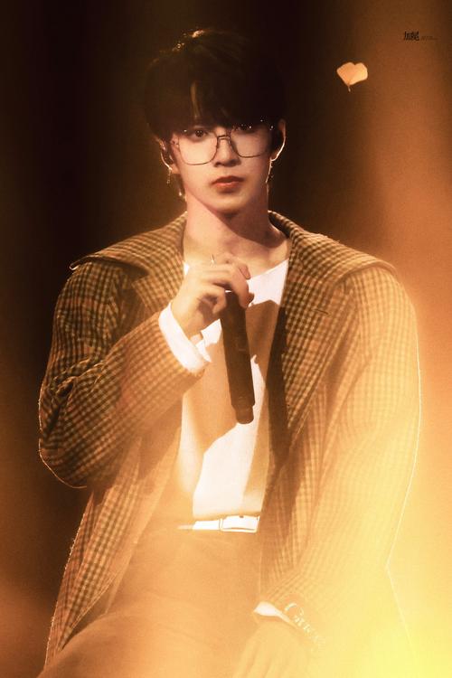 刘耀文 五月粉丝见面会火力全开《黄昏》舞台