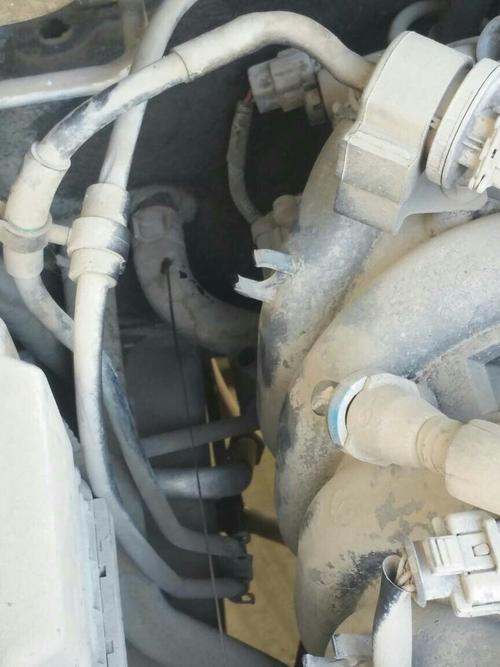 五菱宏光车主求帮助,我这根水管炸口了,请问哪位师傅能告诉我,这是