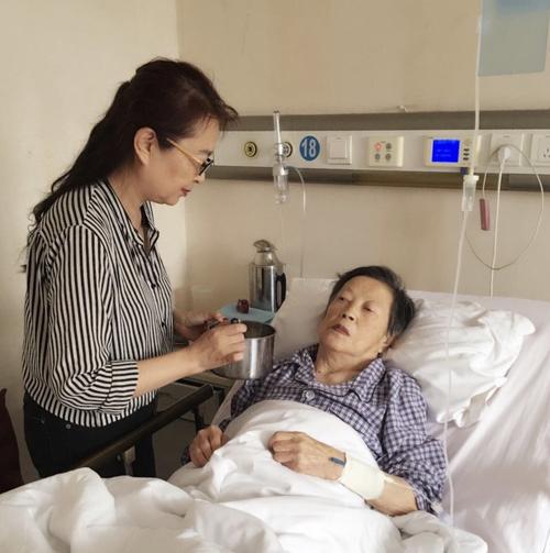 妈妈住院