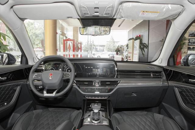 2022款红旗hs5新车到店火热抢购中