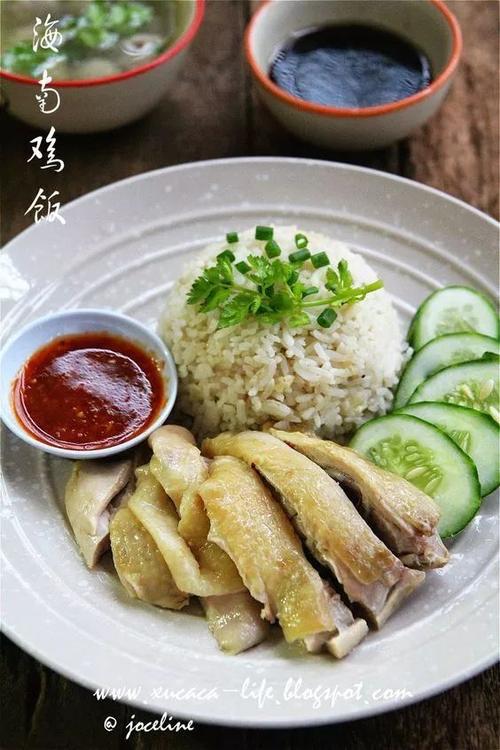 一般,在泰国菜,新加坡菜餐厅,都能看到海南鸡饭