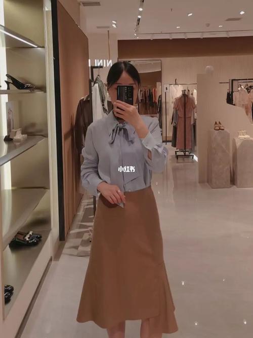 niniicon新款到店_龙湖重庆时代天街攻略_衣橱_潮流