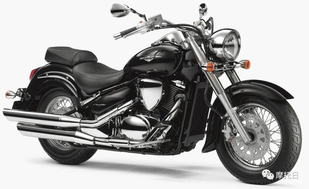 铃木intruder,铃木家巡航车系,始于1985年,搭载水冷v型双缸的vs700gl