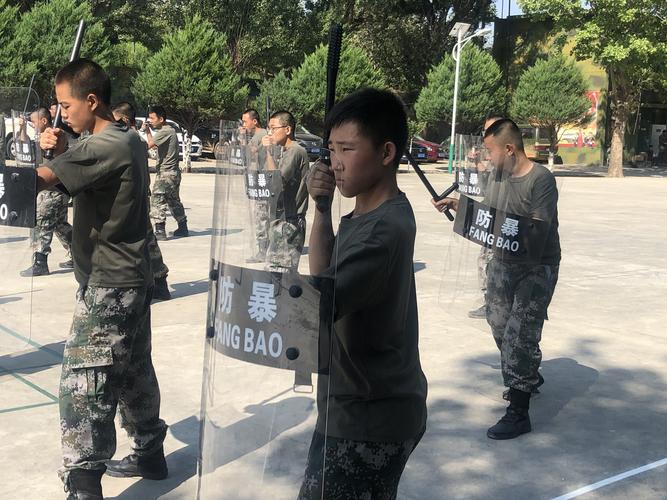 习武少年变形记之西北武术院百名师生走进陆军某部进行军事训练掠影