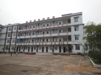 重庆市铜梁区永嘉镇小学坐落在美丽的小安溪河.
