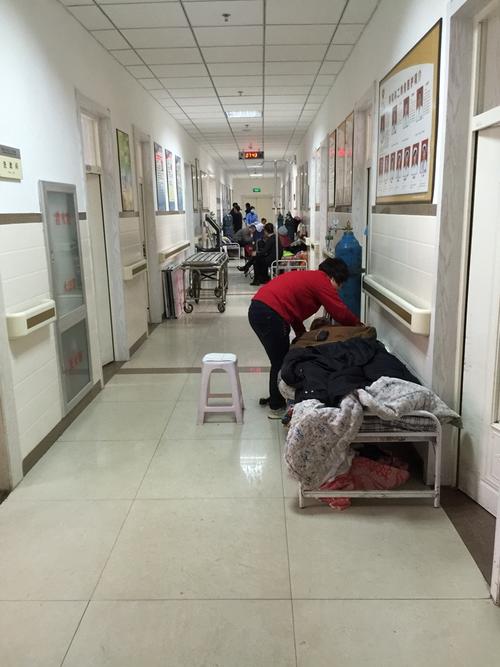 病房的忙碌让每一个人精疲力尽,也都让每一个人成长!