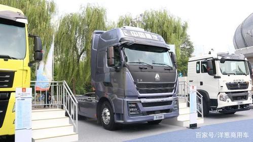 实拍重汽豪沃新款th7:540马力配12挡amt变速箱,预估售价40万元