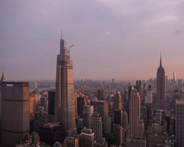 天空以下纽约之上