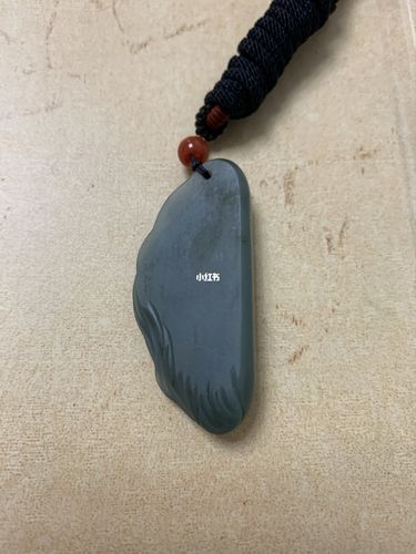 沙枣青_和田玉籽料_新疆和田玉籽料_时尚_配饰