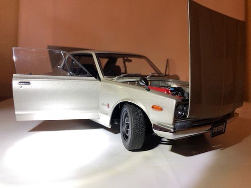 1/18 京商 nissan skyline 2000gtr (kpgc10)シルバー