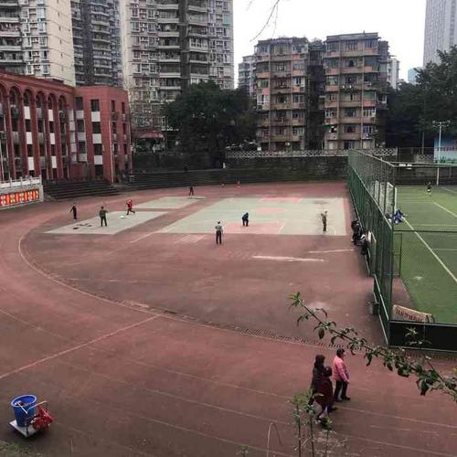 203中学-"地点在江北大石坝往厂区方向的转弯处,现在.