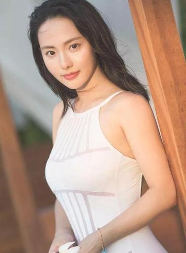 中国内地影视女演员,爱情事业双丰收的张嘉倪