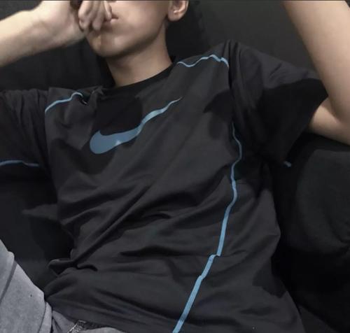 真实腹肌图片男生 (第1页)