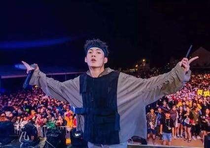 李京泽送给大家的七夕礼物粉红法拉利贝贝