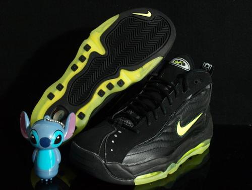 黑绿大气垫 大卫罗宾逊,邓肯等巨星代言之经典款式,原色黑绿复刻,国内