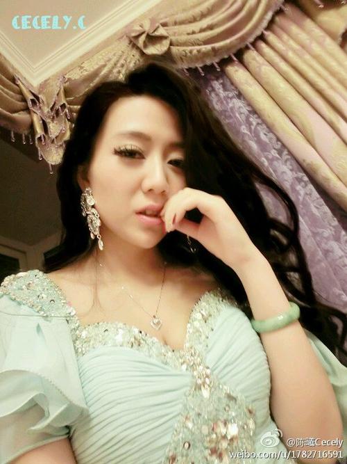 台上现在最好的就是11号陈曦,最适合娶了做老婆