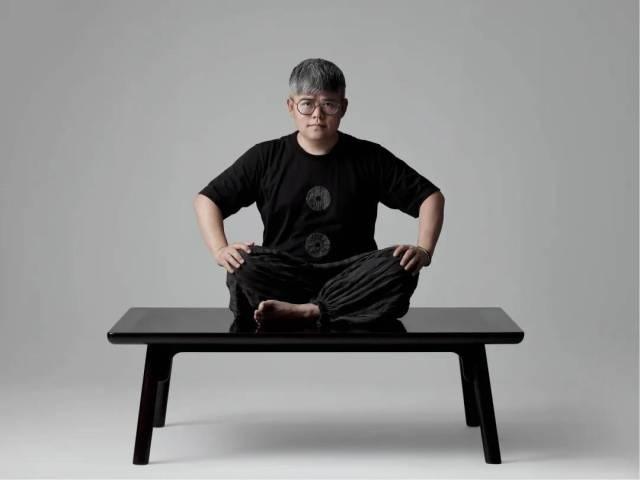 知名设计师洪卫获奖海报作品赏"面具"亮相珠海